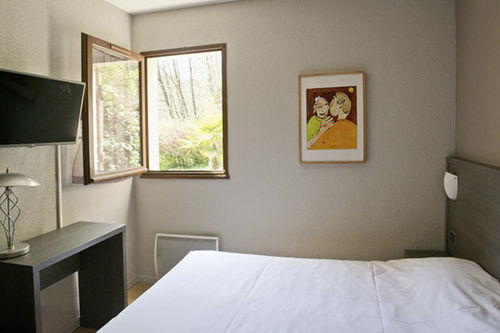 Hotellerie De La Cascade Saint-Genis-les-Ollieres