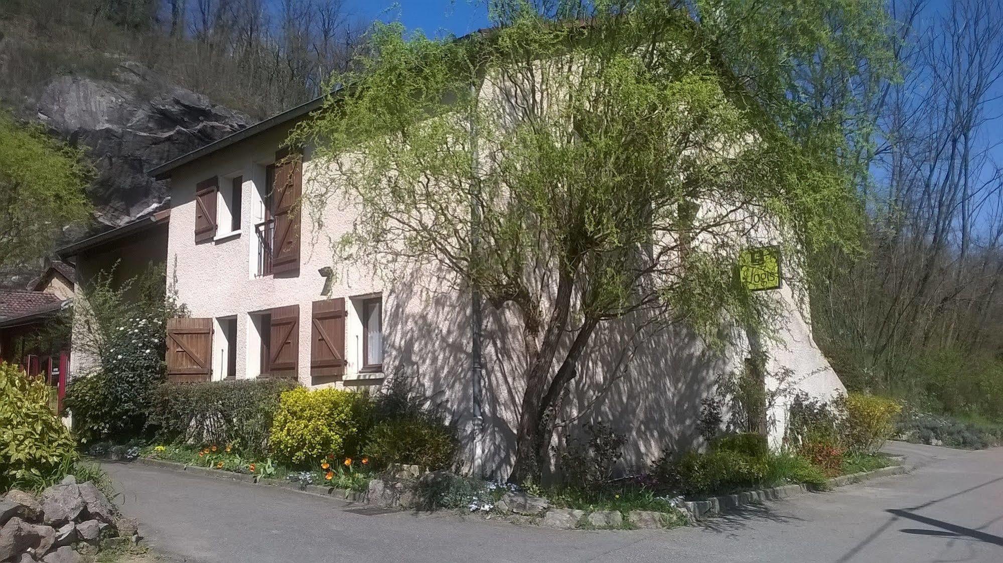 Hotel Hotellerie De La Cascade 2*